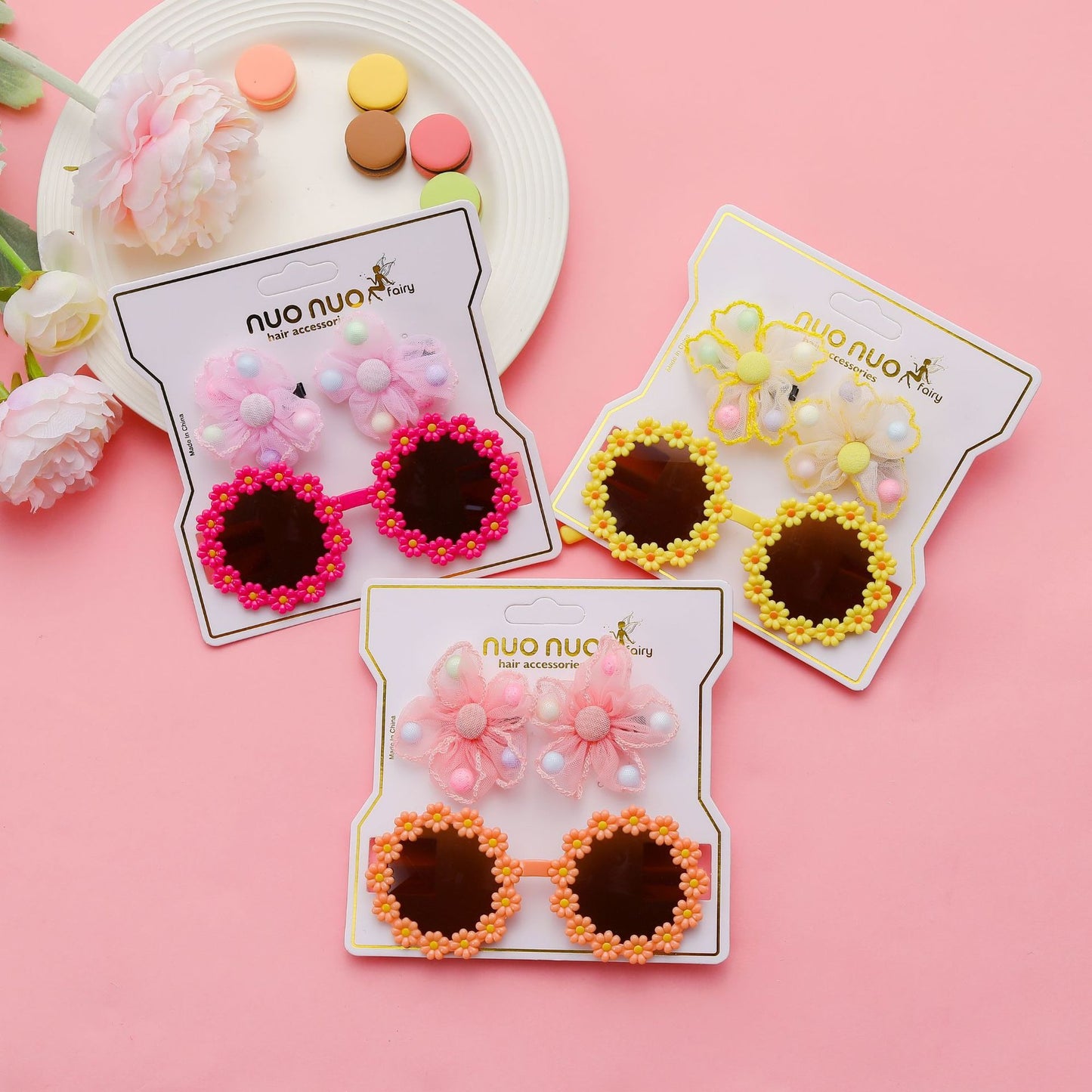 Hair clips and sunglasses