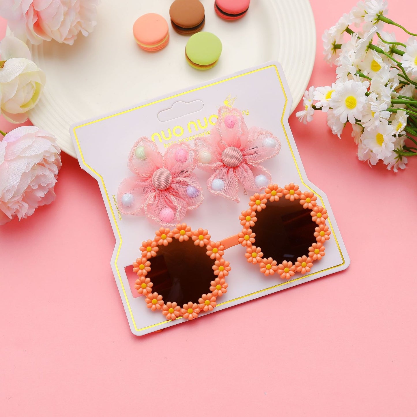 Hair clips and sunglasses