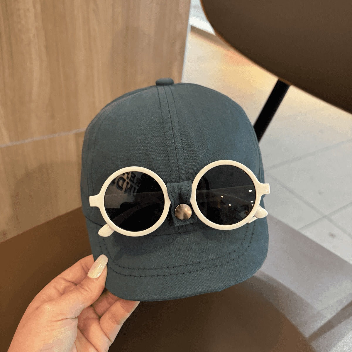 Caps +sunglasses