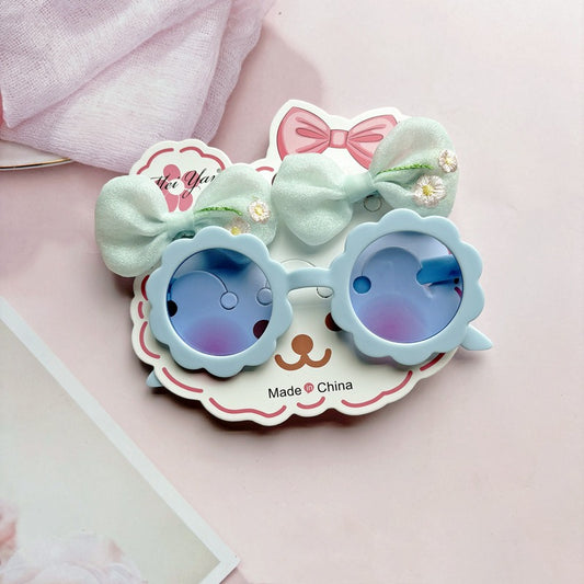 Hairclips and sunglasses